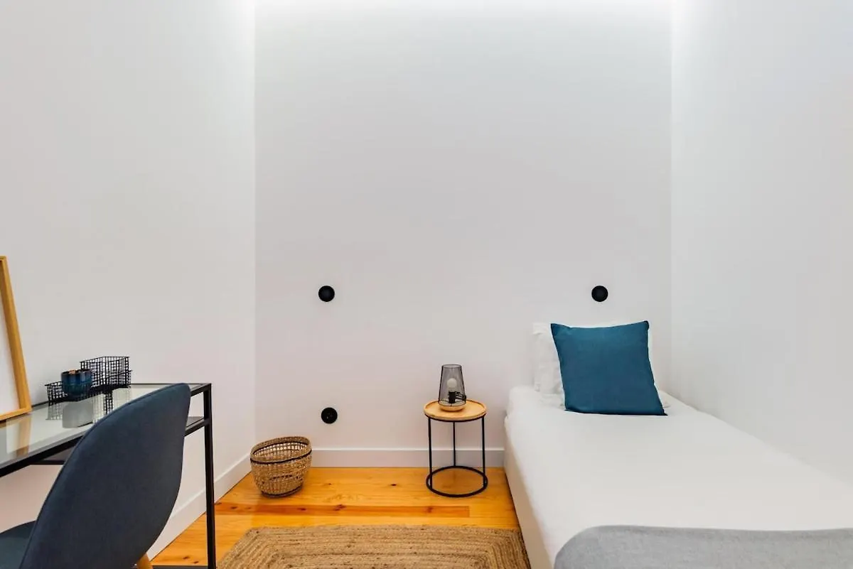 Urban Haven A 2Br Modern Retreat Apartment Lisbon